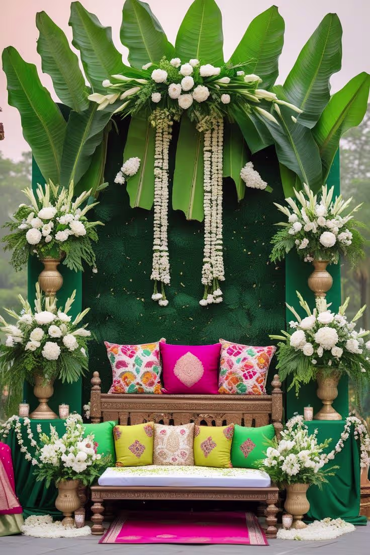 Banana leaf decoration